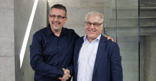 Roman Bottlang übergibt an Karl Spiess